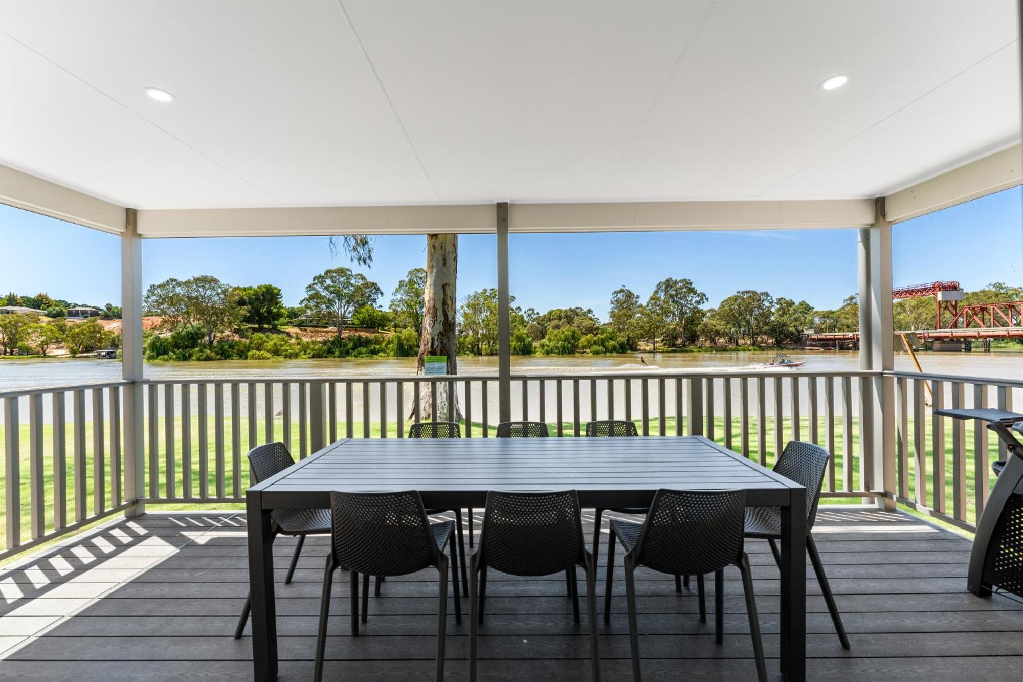 Riverbend Caravan Park Renmark Exteriör bild
