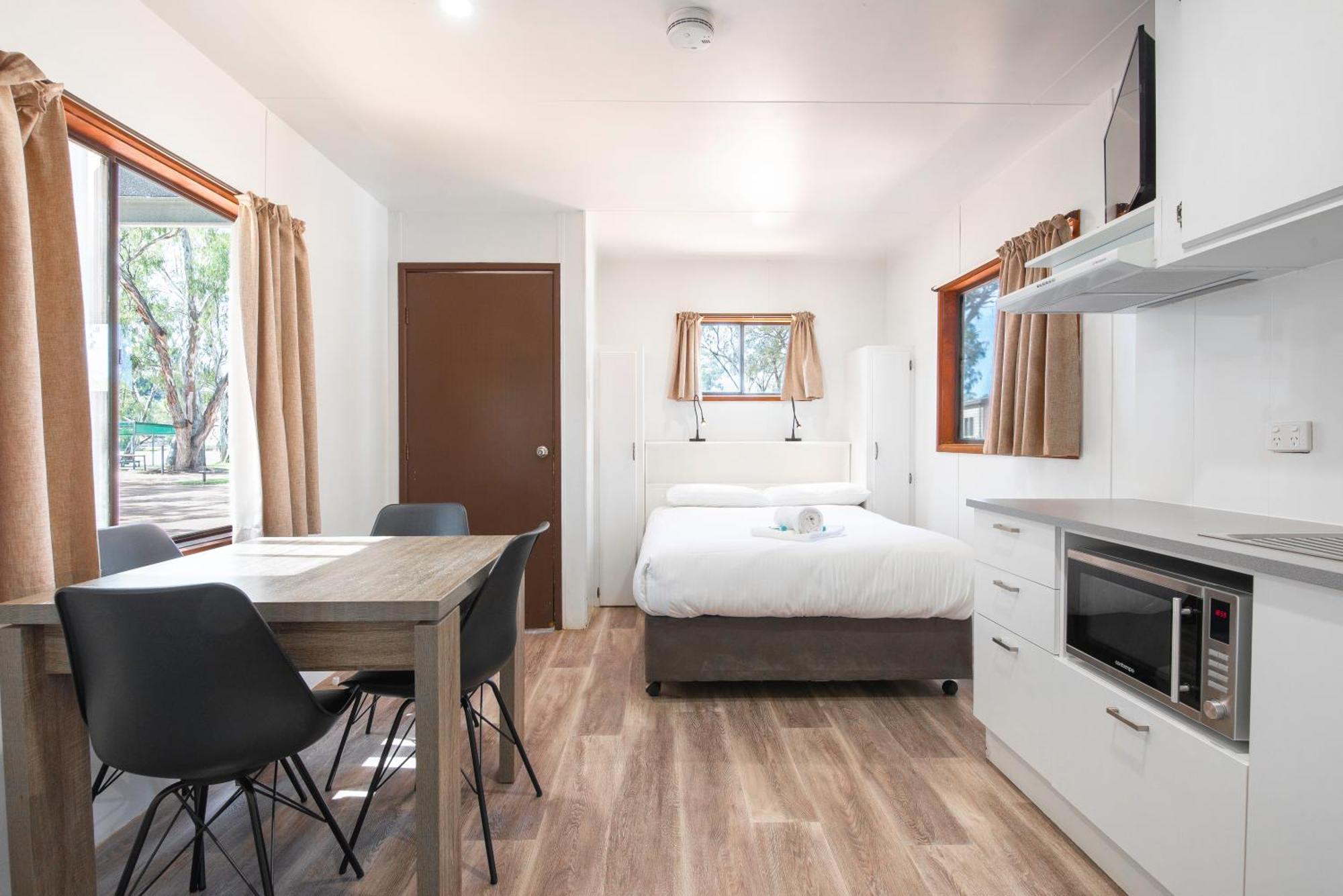 Riverbend Caravan Park Renmark Exteriör bild