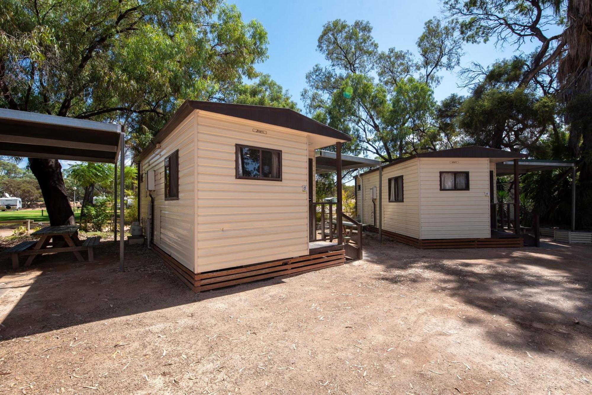 Riverbend Caravan Park Renmark Exteriör bild