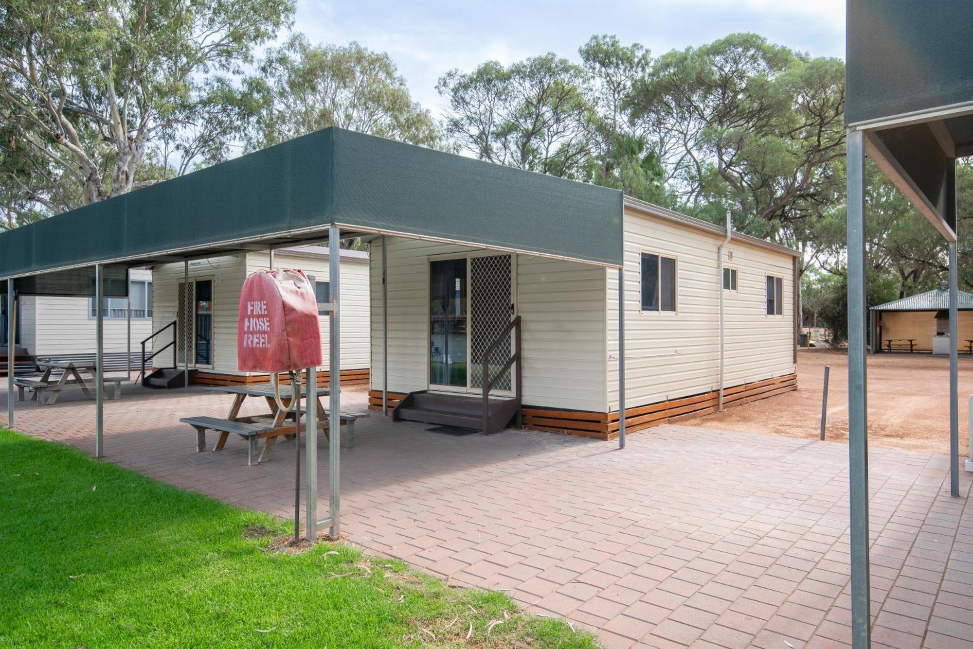 Riverbend Caravan Park Renmark Exteriör bild