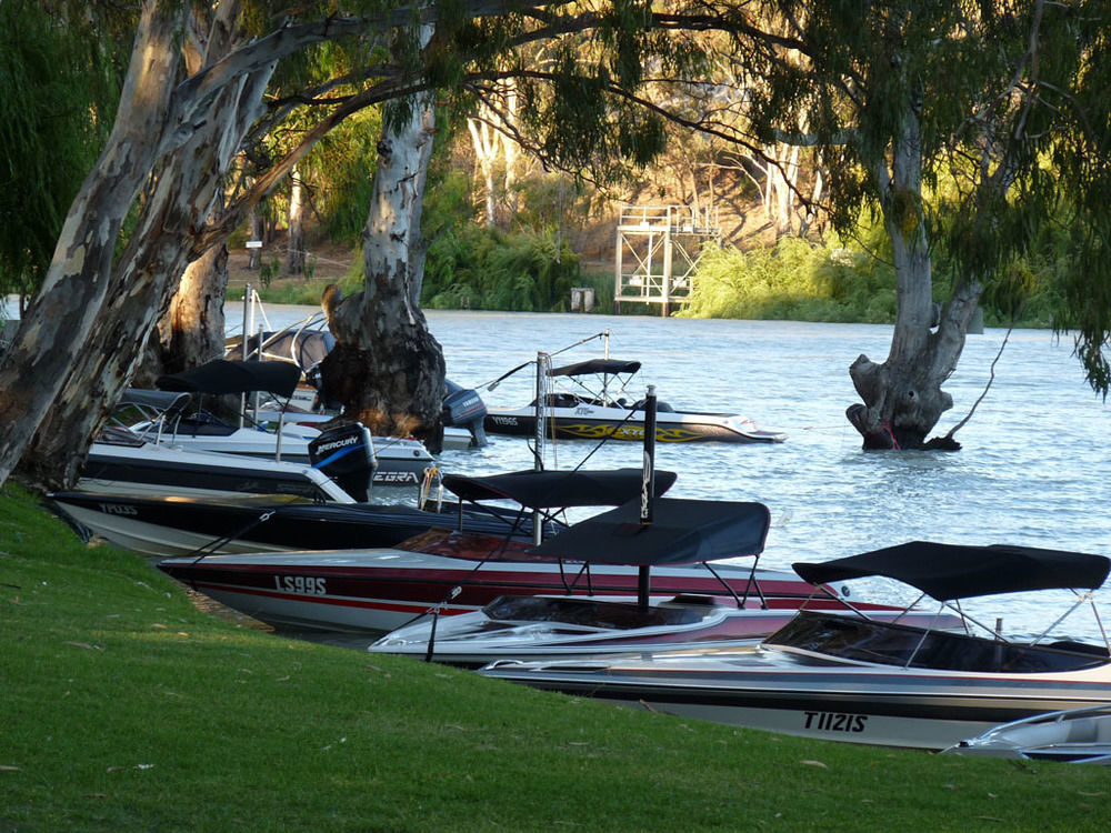 Riverbend Caravan Park Renmark Exteriör bild