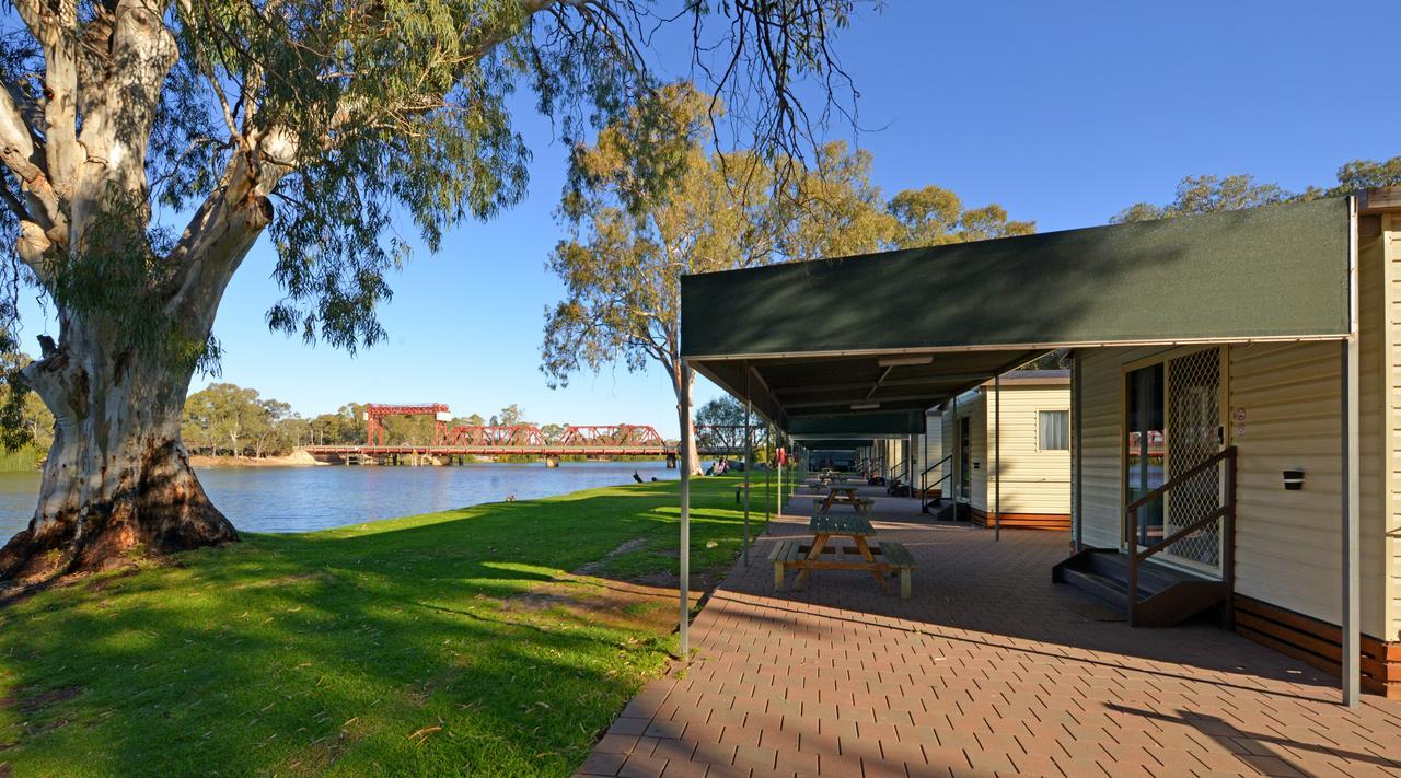 Riverbend Caravan Park Renmark Exteriör bild